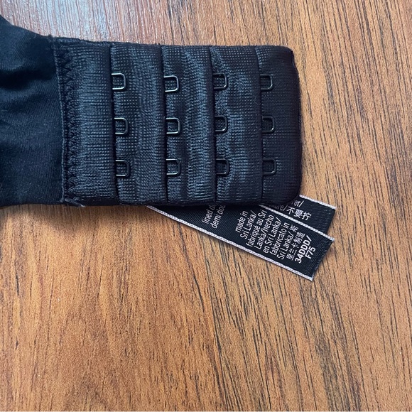 VS demi bra - Picture 2 of 3